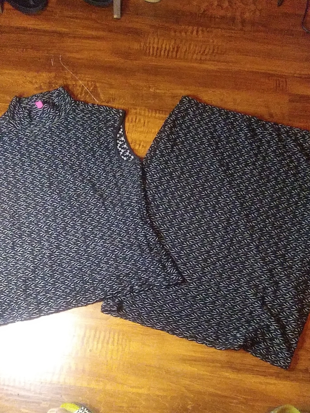 Vince Camuto Black Patterned Two-Piece Set